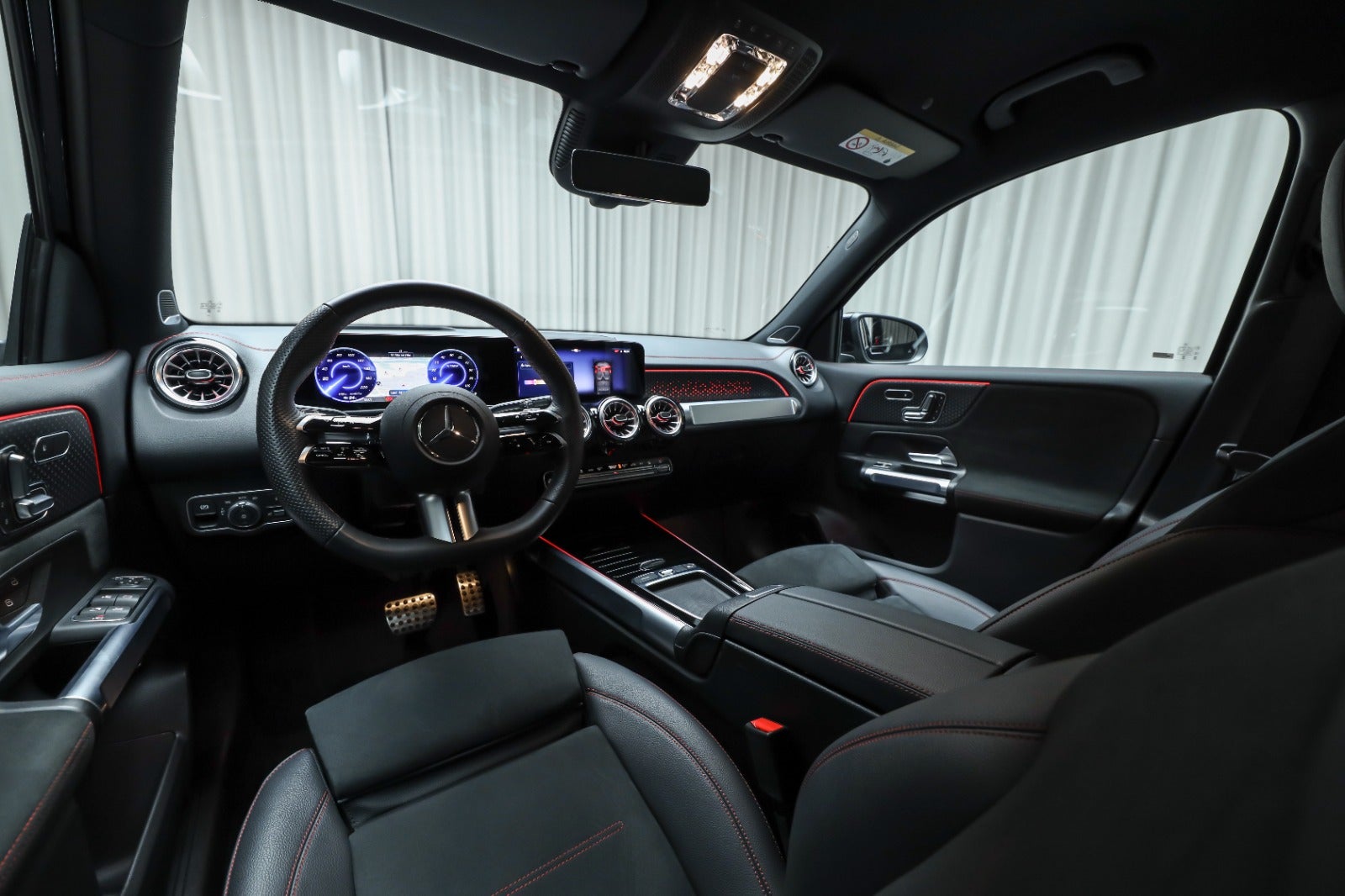 Mercedes-Benz EQB 250+ (4/8)