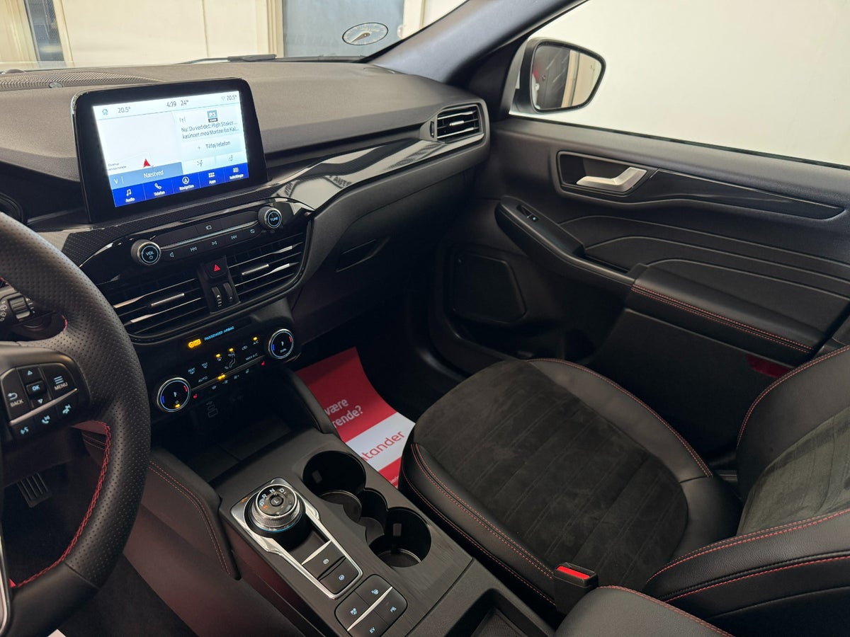 Ford Kuga PHEV ST-Line X CVT Van