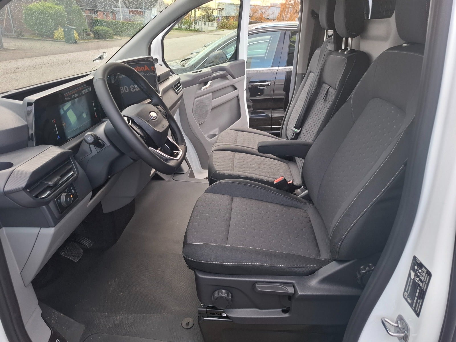 Ford Transit Custom 320L 2024