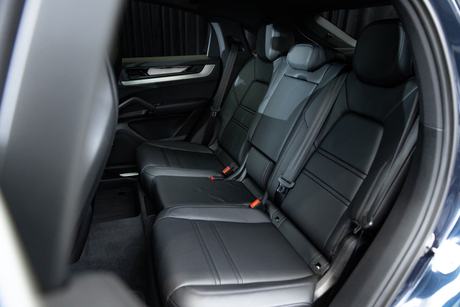 Gallery image 18 of 18