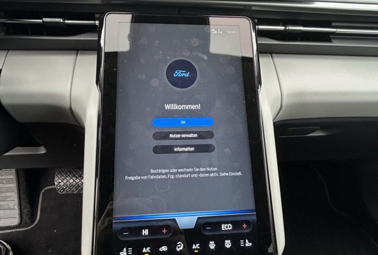 Ford Explorer Select Extended Range