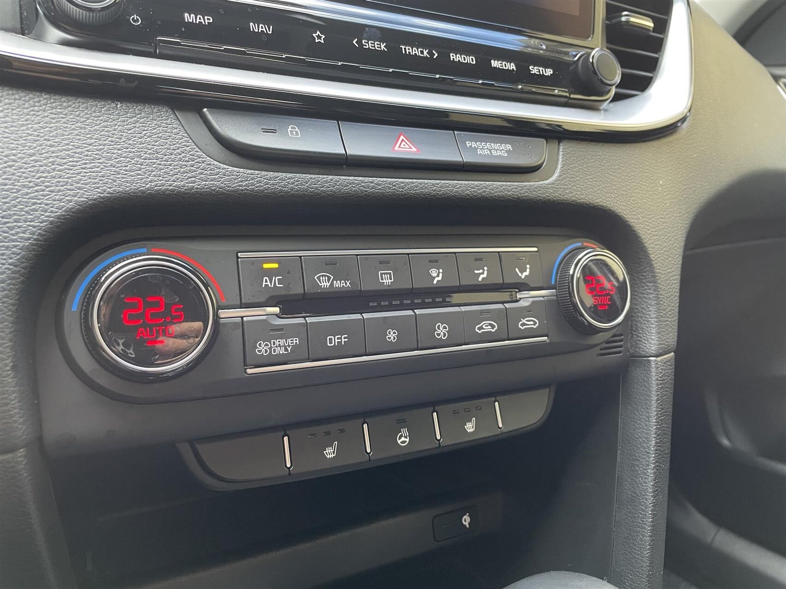 Kia Ceed PHEV Upgrade Intro SW DCT