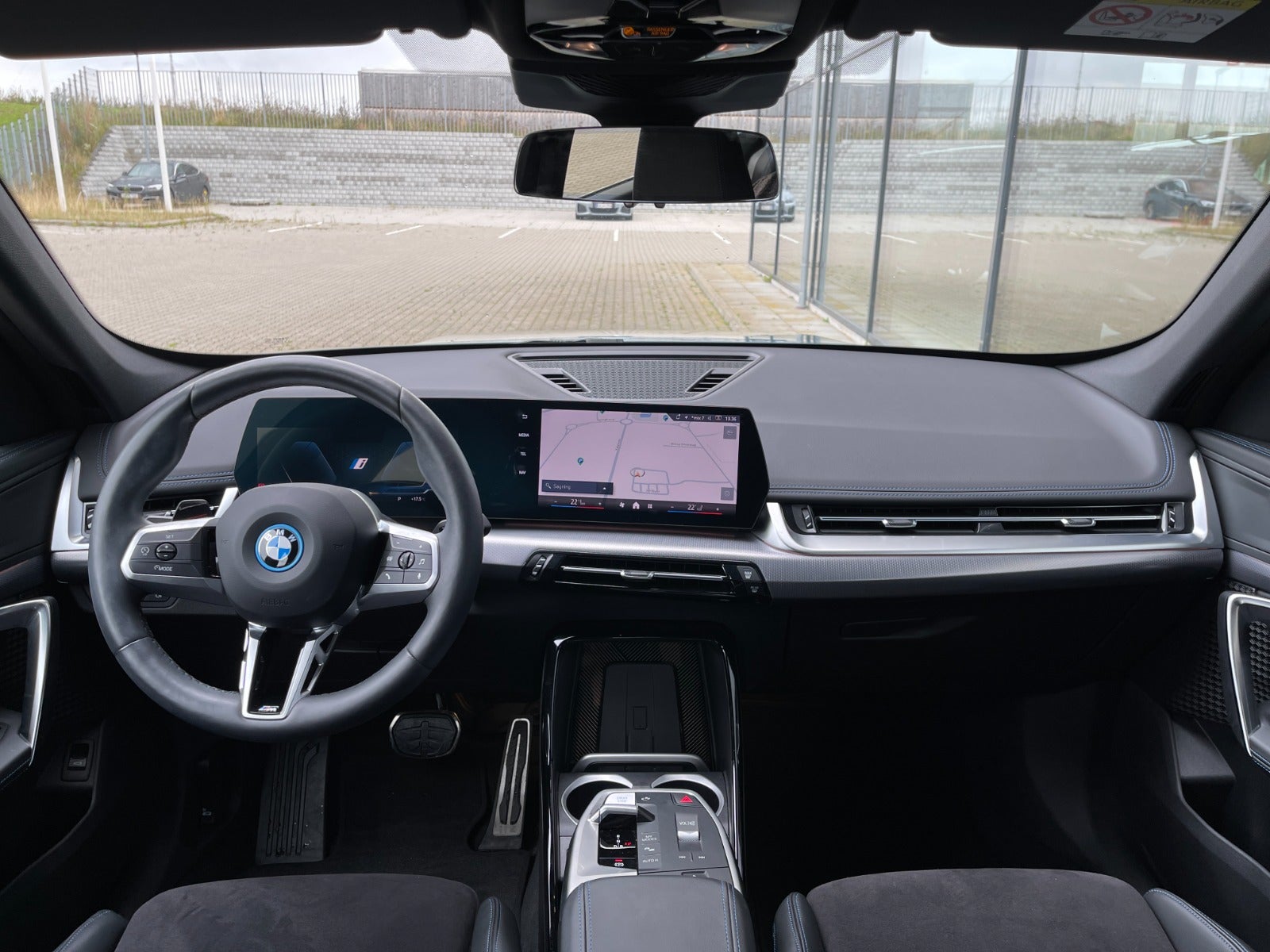 BMW iX1 eDrive20 M-Sport Premium 5d - 15