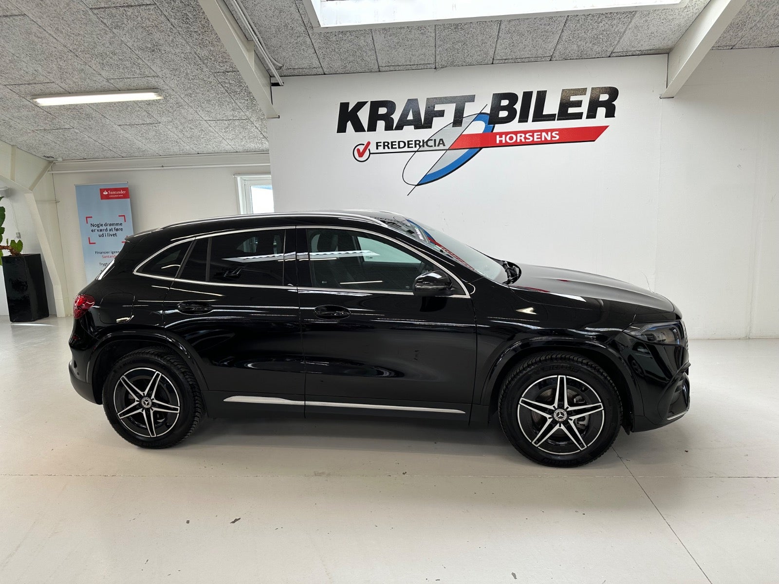 Billede af Mercedes EQA350  AMG Line 4Matic