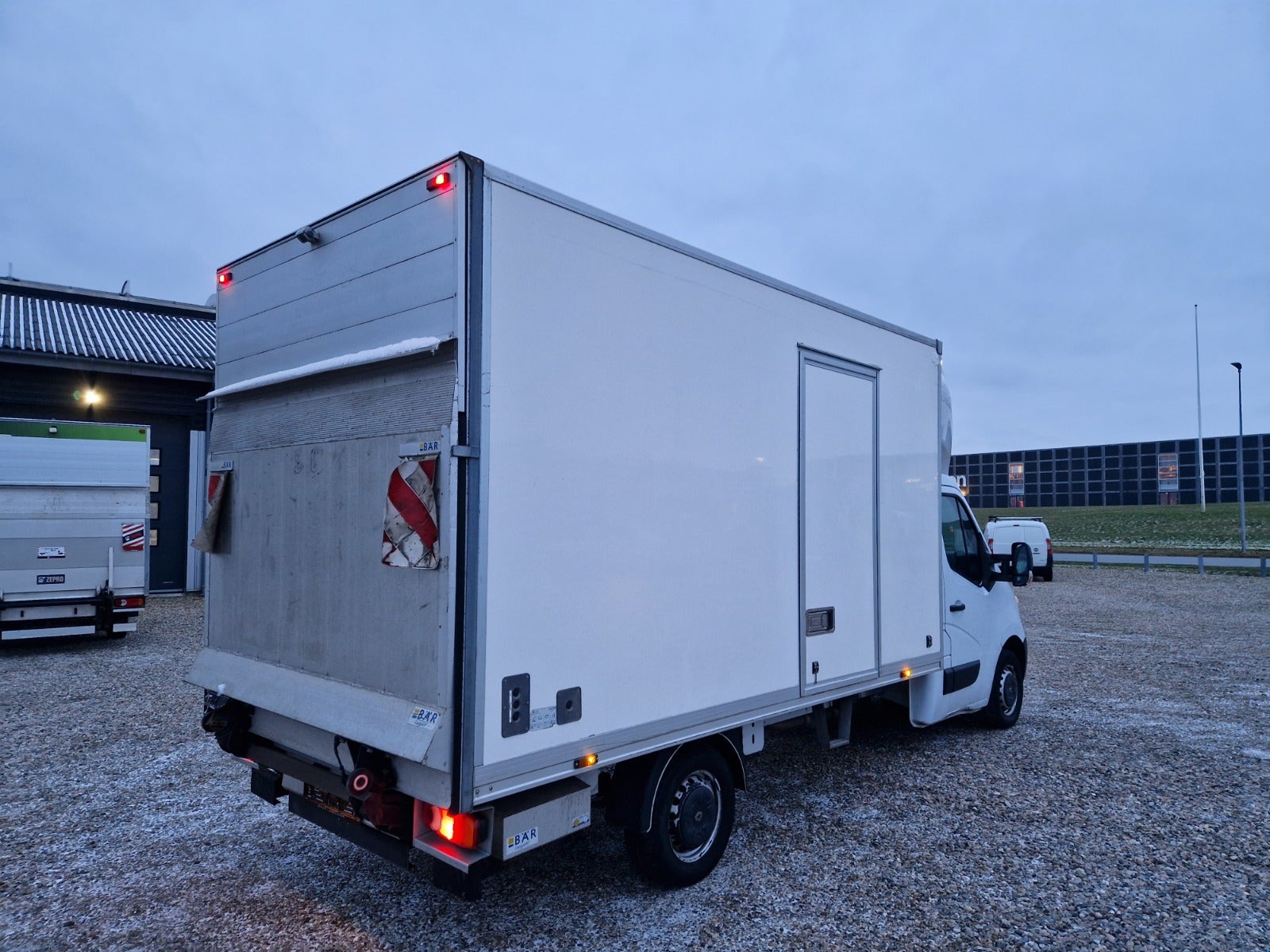 Billede af Renault Master III T35 2,3 dCi 170 Alukasse m/lift