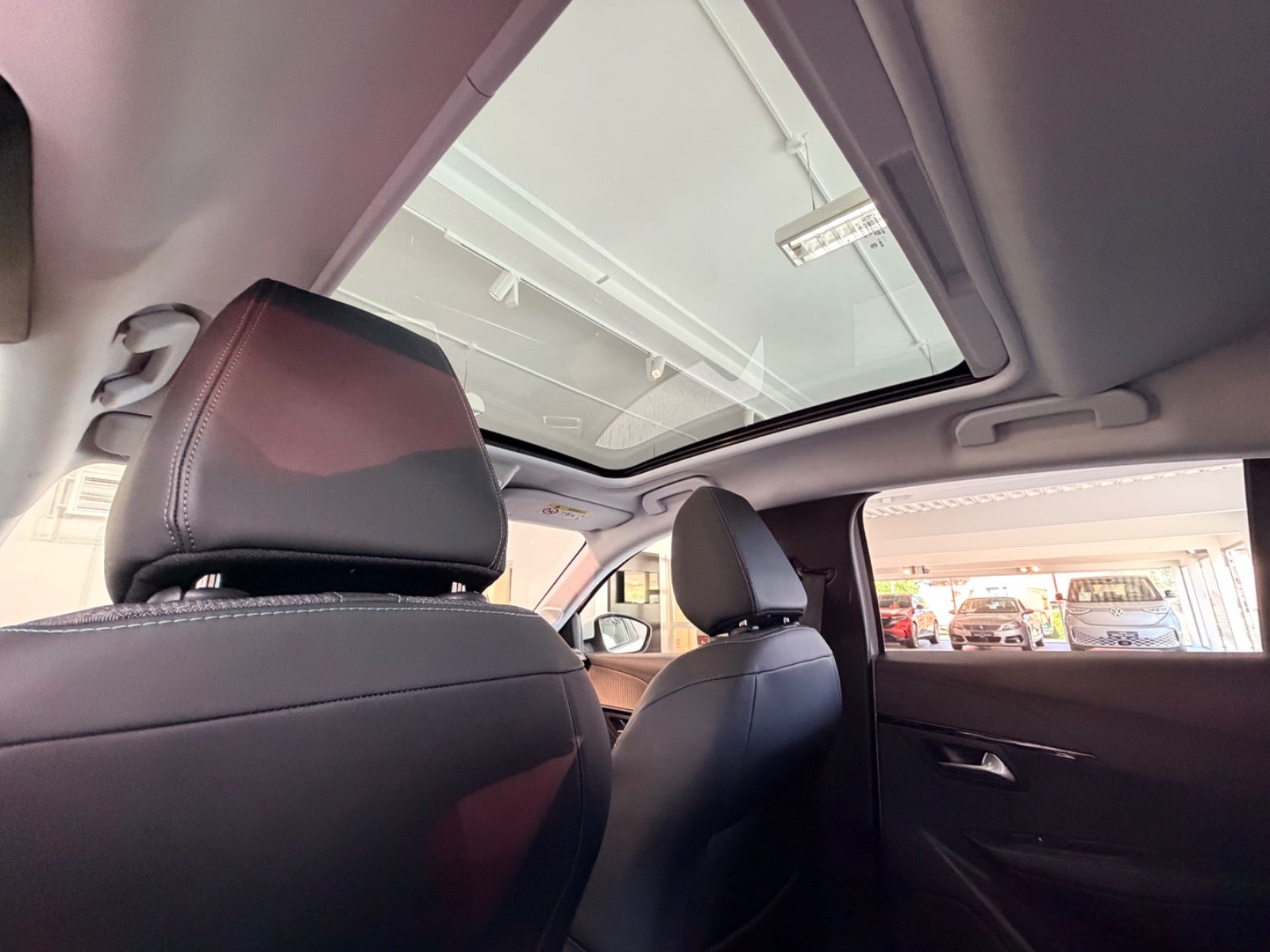 Billede af Peugeot 208 1,5 BlueHDi 100 Infinity Sky