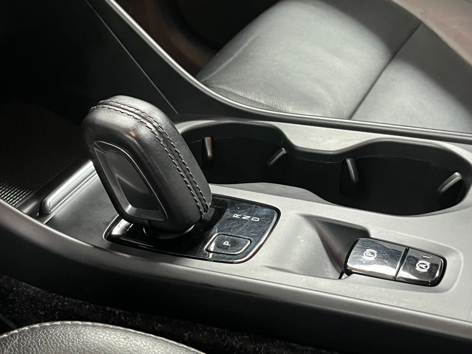 Billede af Volvo XC40 2,0 D3 150 Momentum aut.