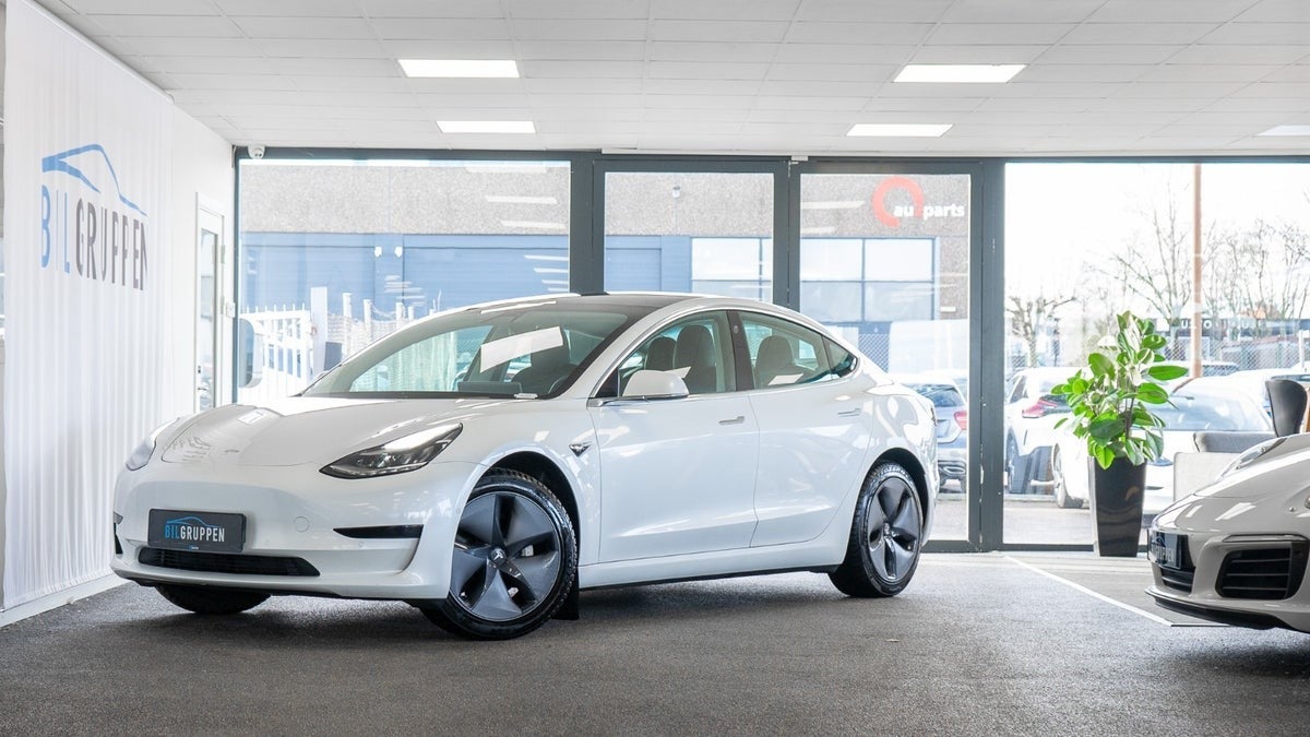 Billede af Tesla Model 3  Standard Range+ RWD
