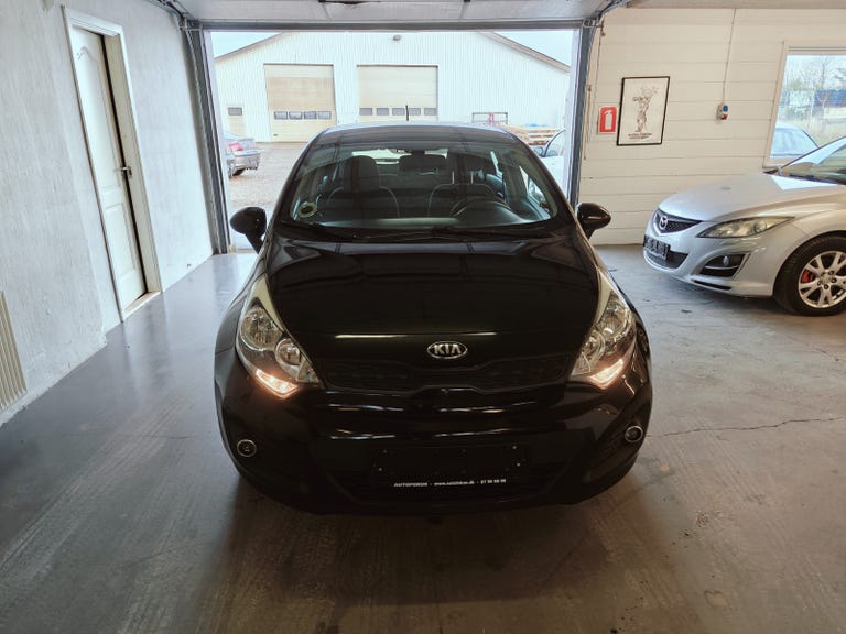 Kia Rio CVVT Active