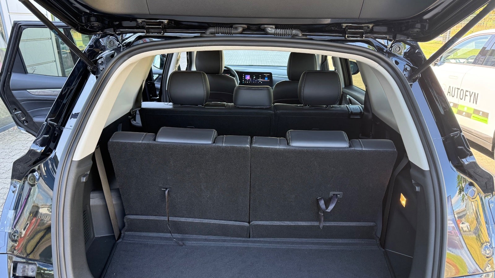 Navor E5 PHEV Rock
