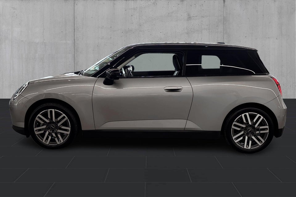 MINI Cooper E Classic Trim L 2024