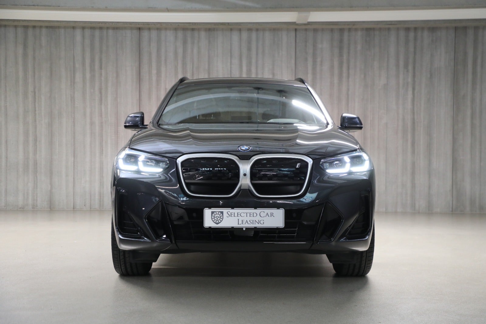 BMW iX3 Charged Plus M-Sport