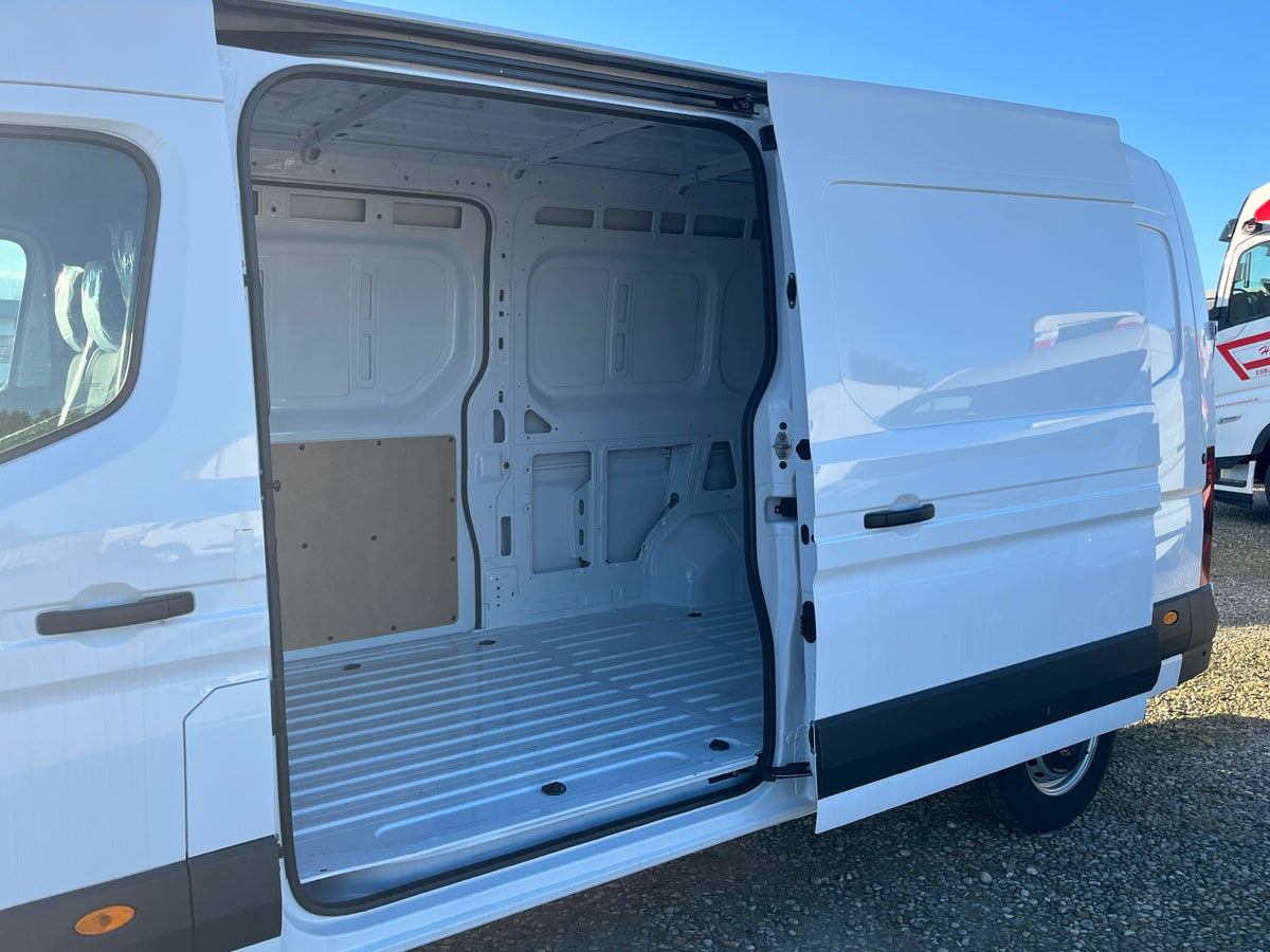 Renault Master V T35 E-Tech L3H2 Kassevogn Tekno billede 4