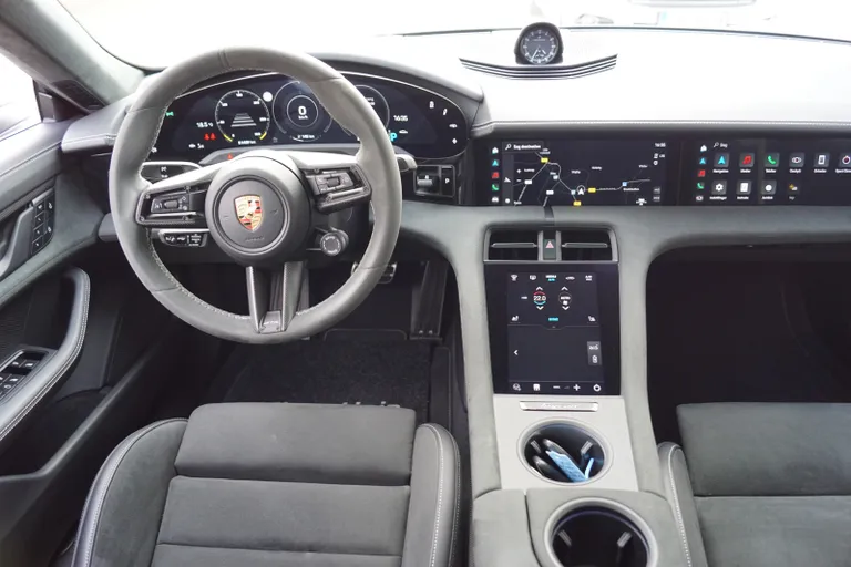 Porsche Taycan GTS
