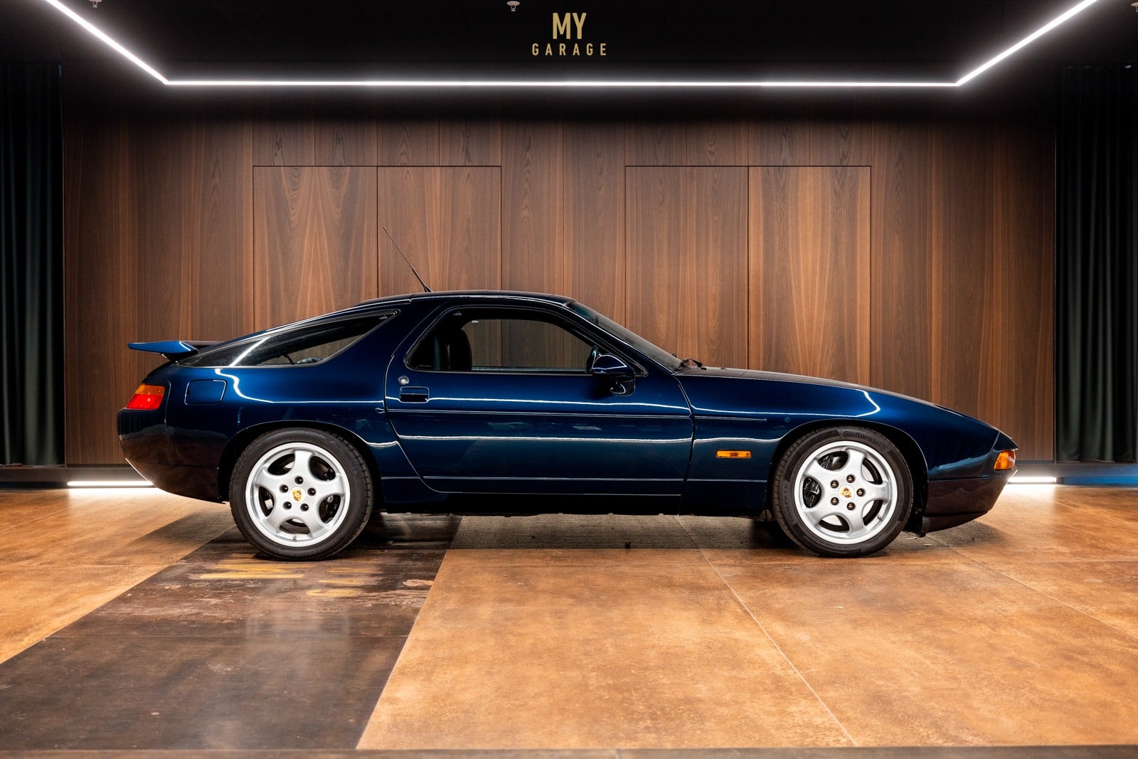 Porsche 928 - GTS