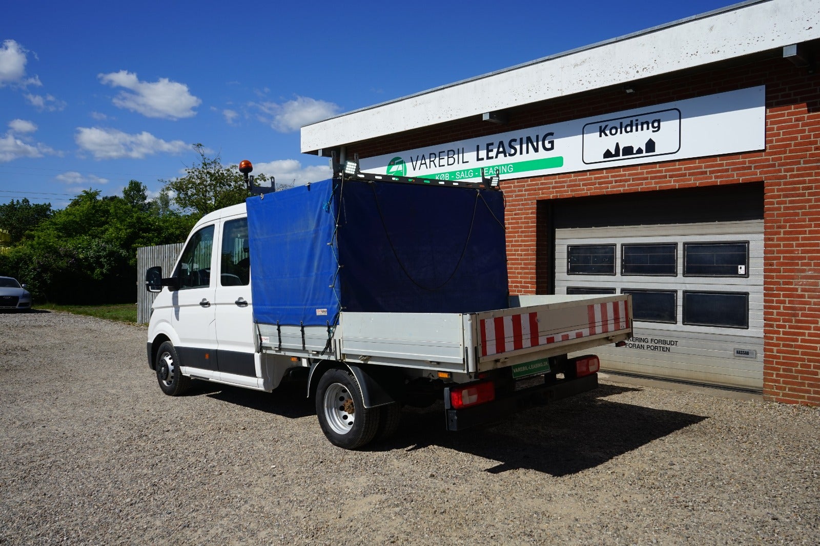 Billede af VW Crafter 35 2,0 TDi 177 Mandskabsvogn m/lad L4