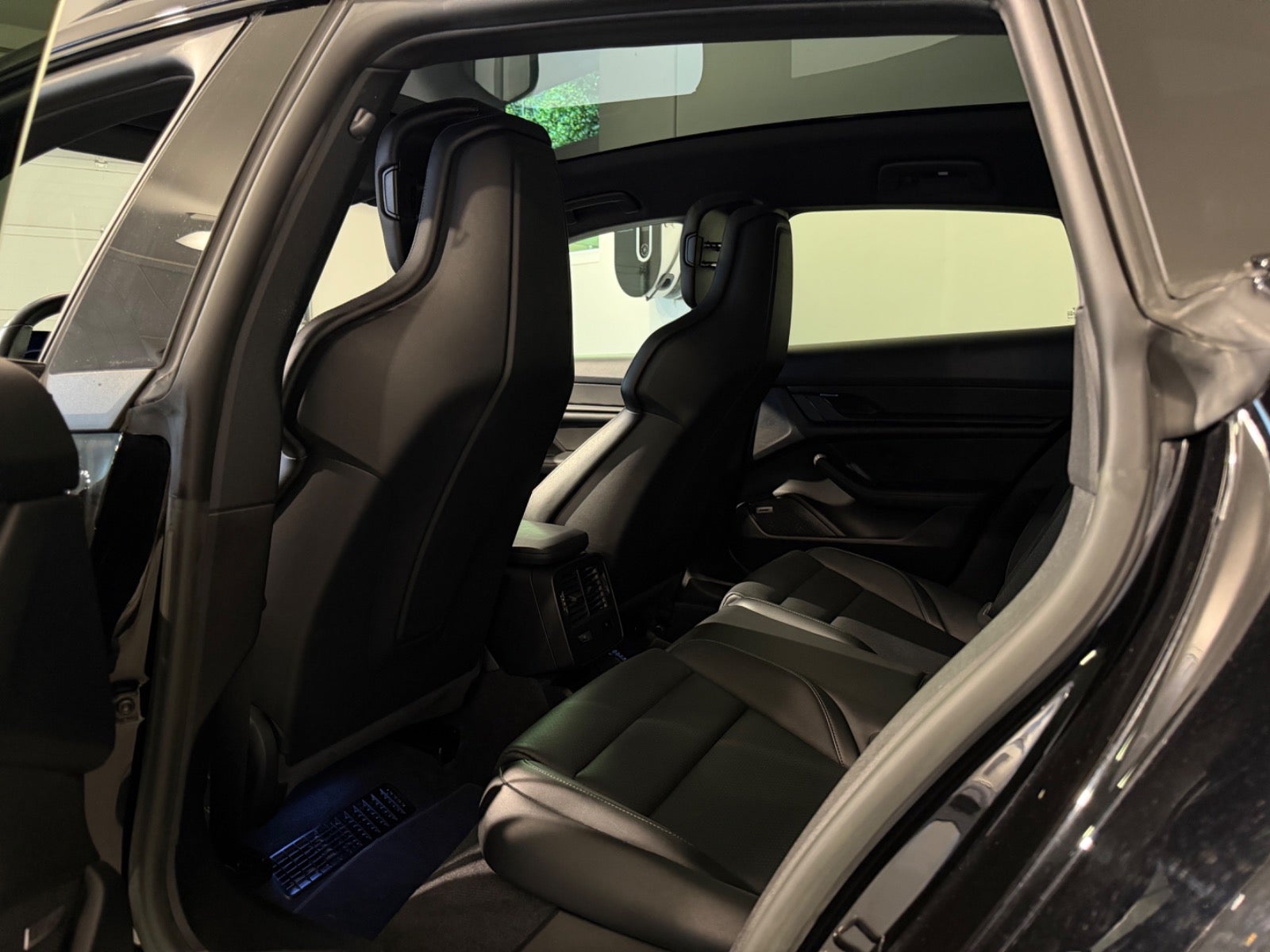 Porsche – Taycan 4S