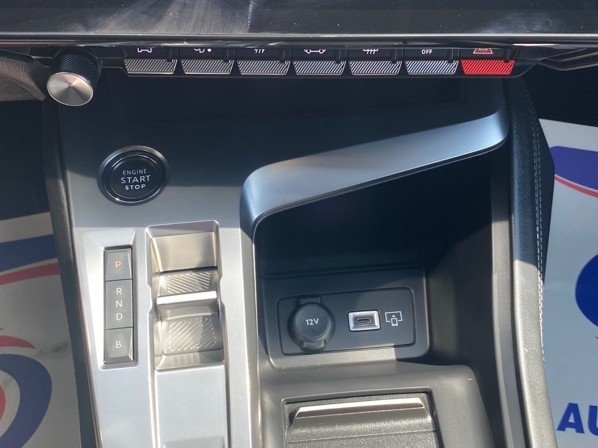 Billede af Peugeot 308 1,6 Hybrid First Selection EAT8