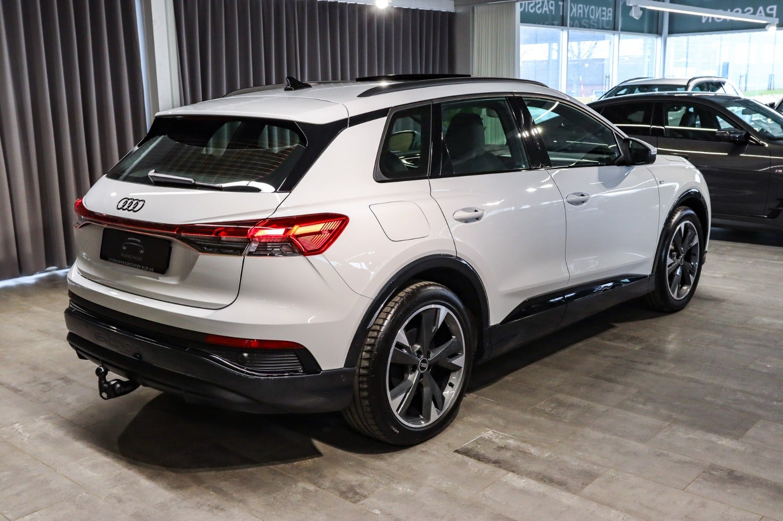 Billede af Audi Q4 e-tron 45 edition S-line