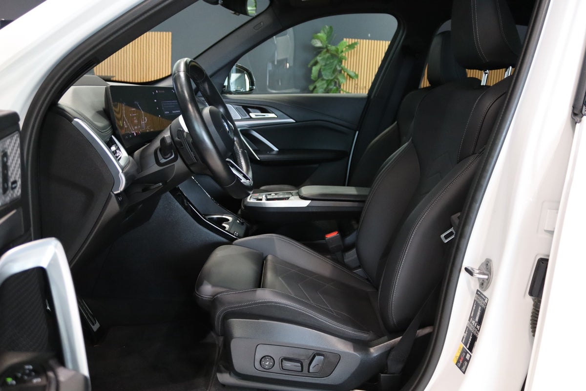 BMW iX1 xDrive30 Fully Charged M-Sport billede 4