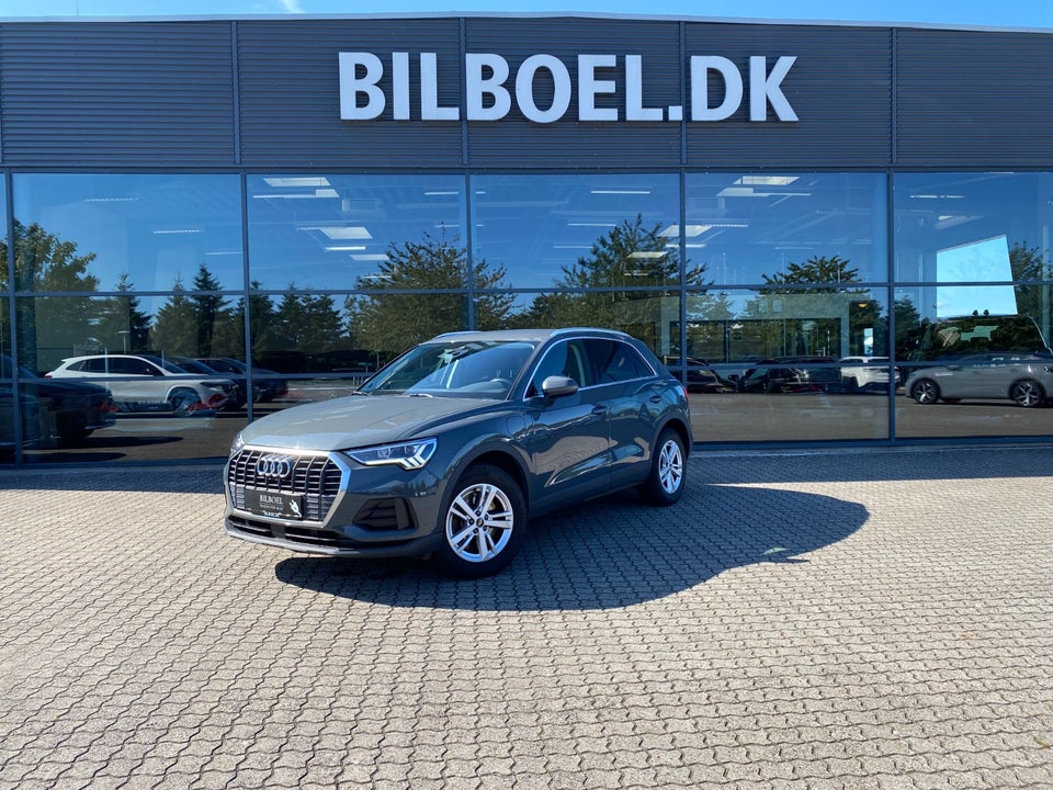 Audi Q3 TFSi e Attitude plus S-tr.