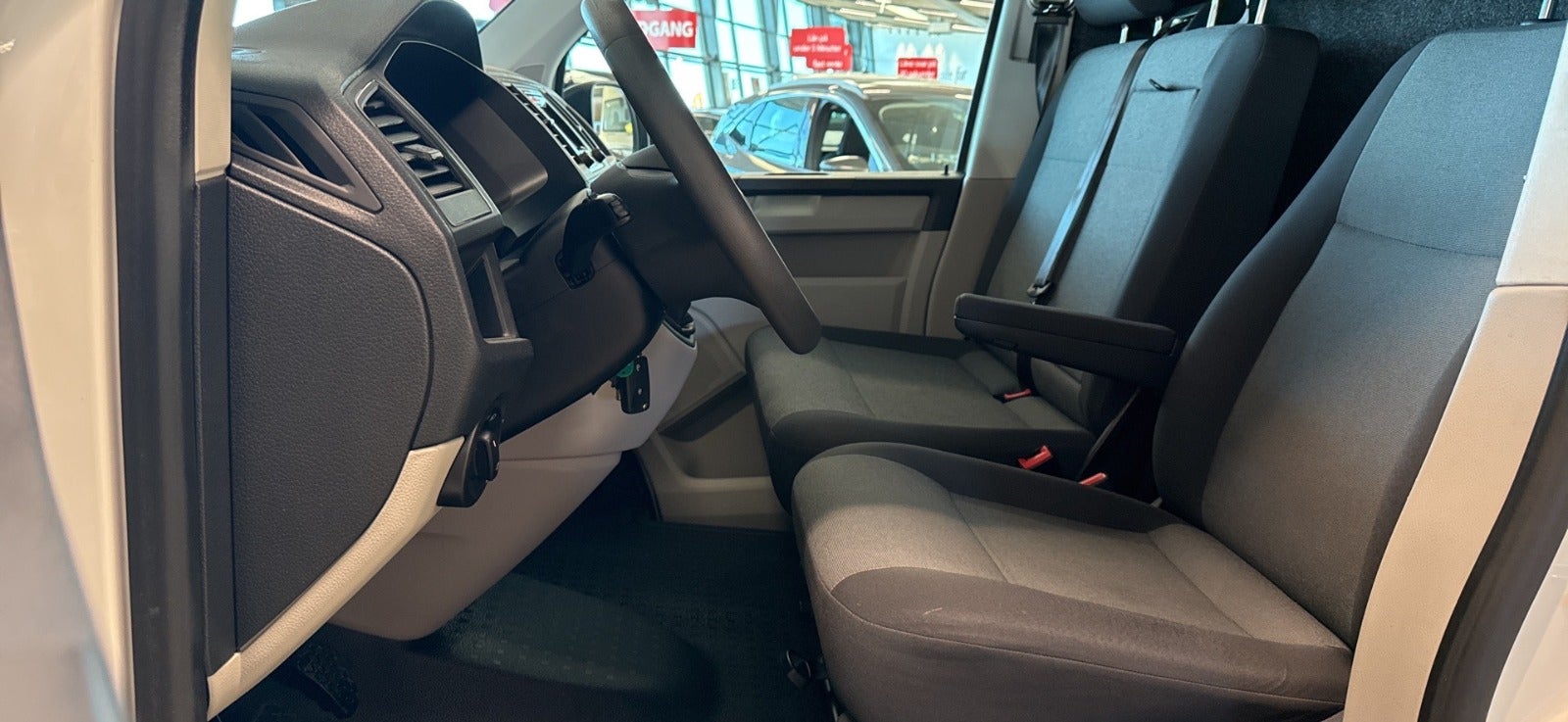 Billede af VW Transporter 2,0 TDi 114 Kassevogn lang BMT