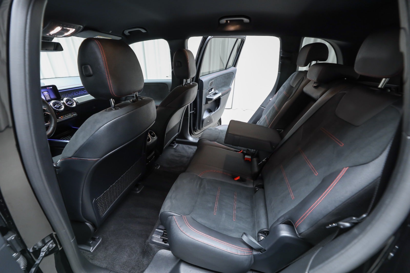 Mercedes-Benz EQB 250+ (5/8)