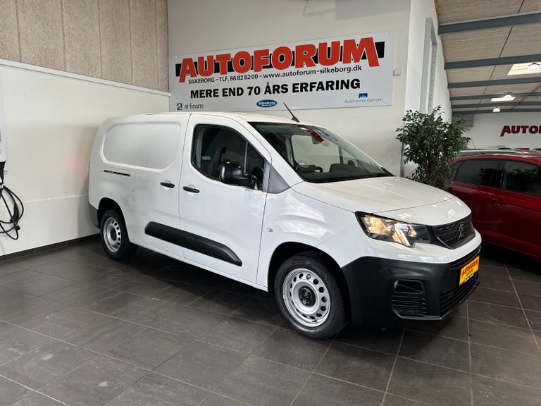 Peugeot Partner BlueHDi 130 L2V2 Plus Pro EAT8 Van
