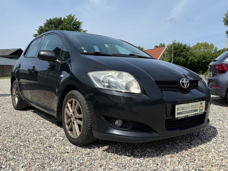 Toyota Auris D-4D Luna+