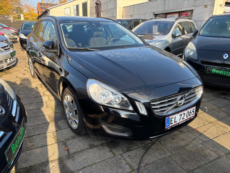 Volvo V60 T4 180 Kinetic aut.