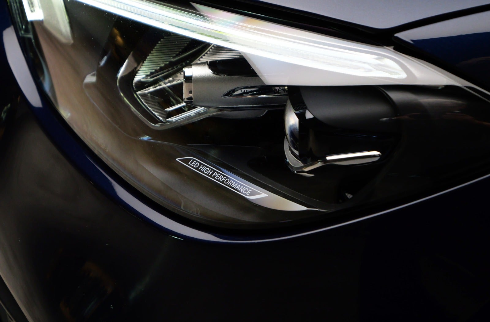 Mercedes C300 e AMG Line stc. aut.