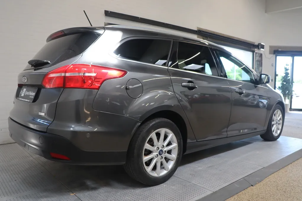 Ford Focus SCTi 125 Titanium stc.