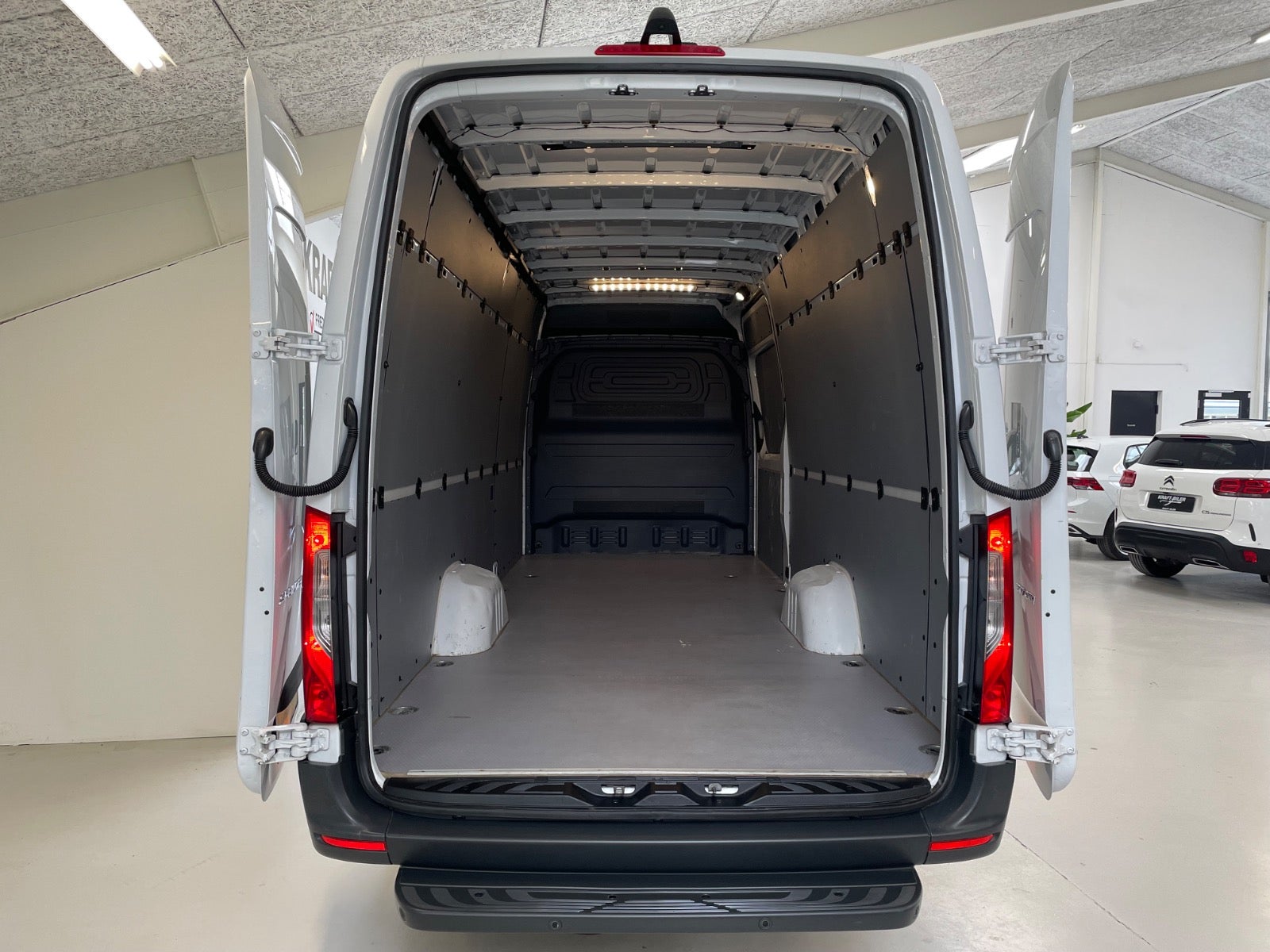 Billede af Mercedes Sprinter 317 2,0 CDi A4 Kassevogn aut. RWD