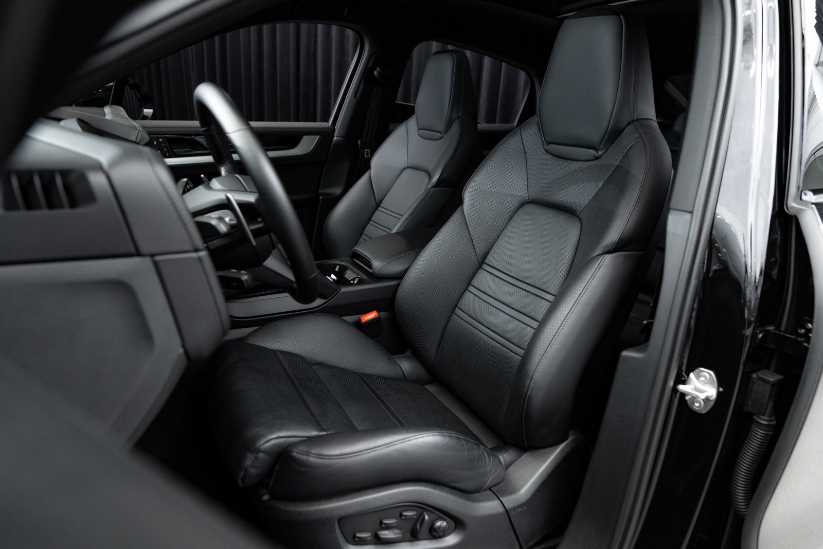 Gallery image 8 of 18