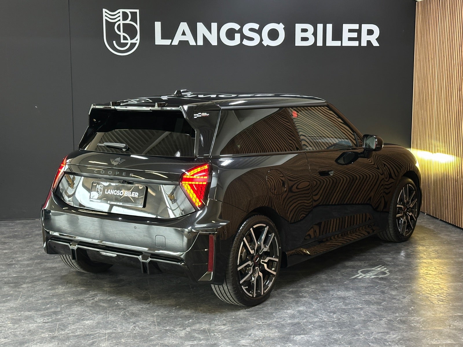 Billede af MINI Cooper E JCW Trim M