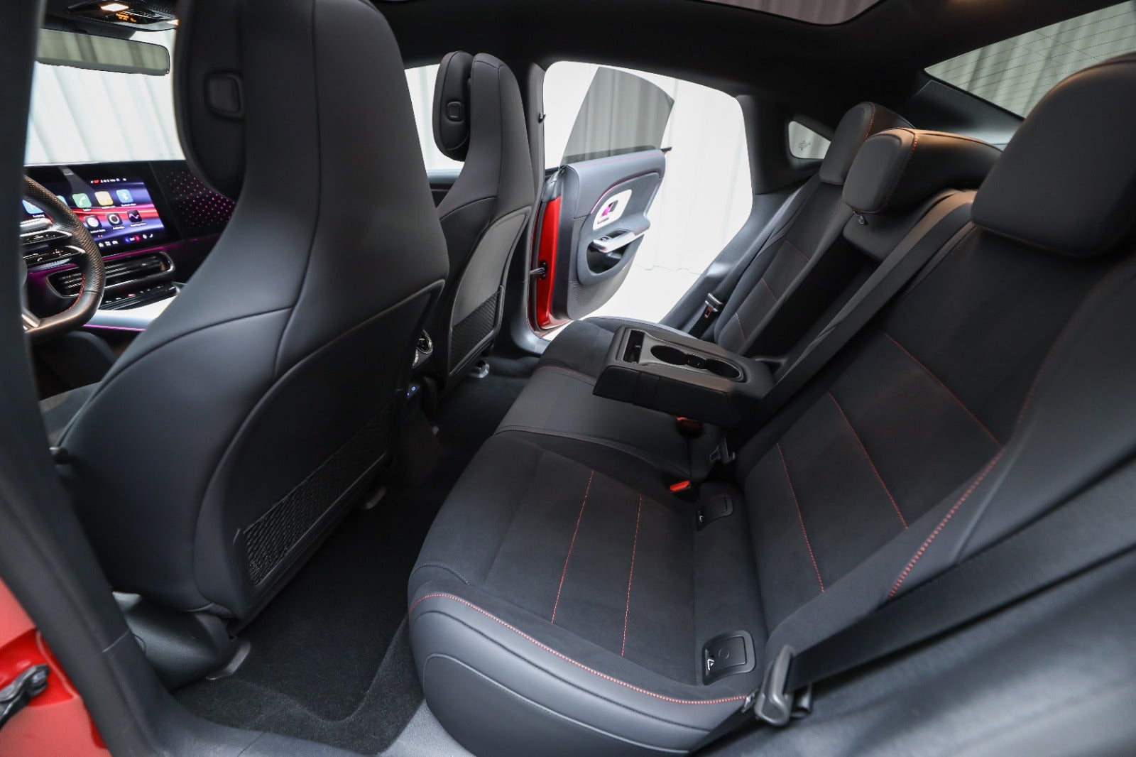 Mercedes-Benz CLA 250+ (5/8)