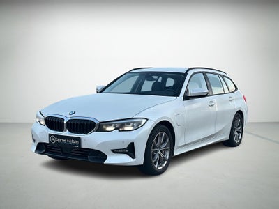 BMW 330e Touring Sport Line aut.