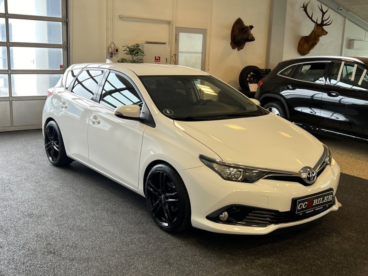 Toyota Auris 2017