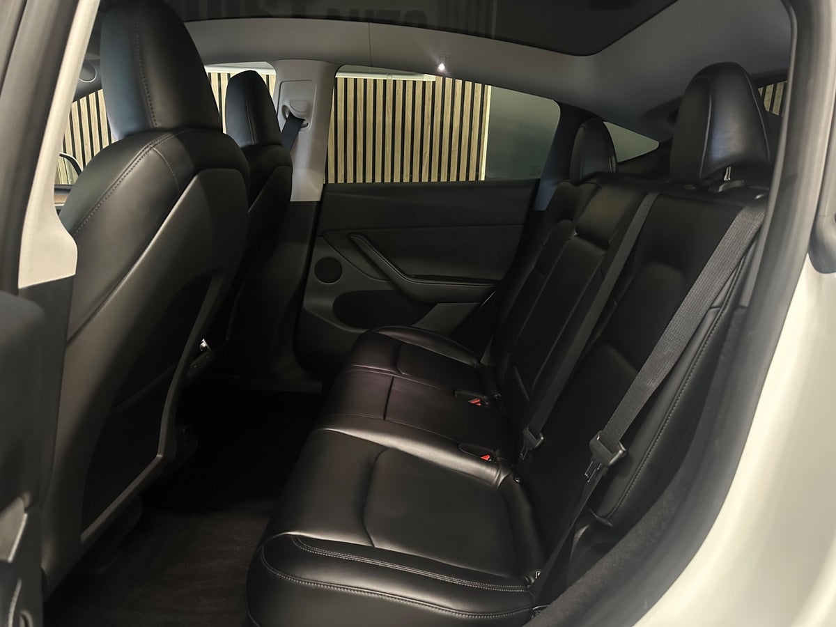 Tesla Model Y Long Range RWD