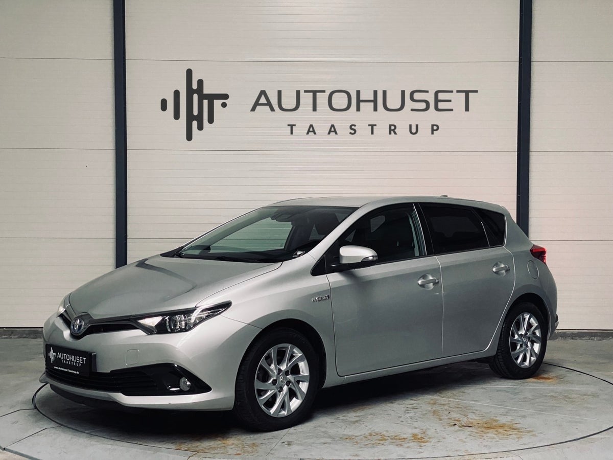 Toyota Auris 2016