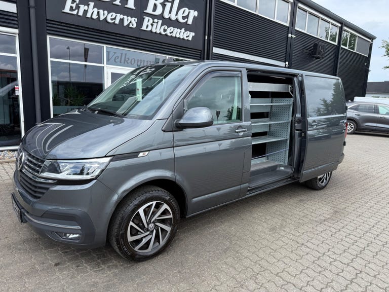 VW Transporter TDi 150 Kassevogn DSG lang