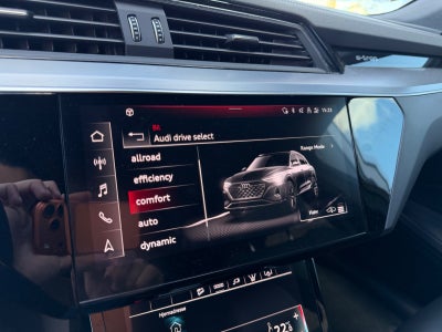 Audi e-tron S-line quattro