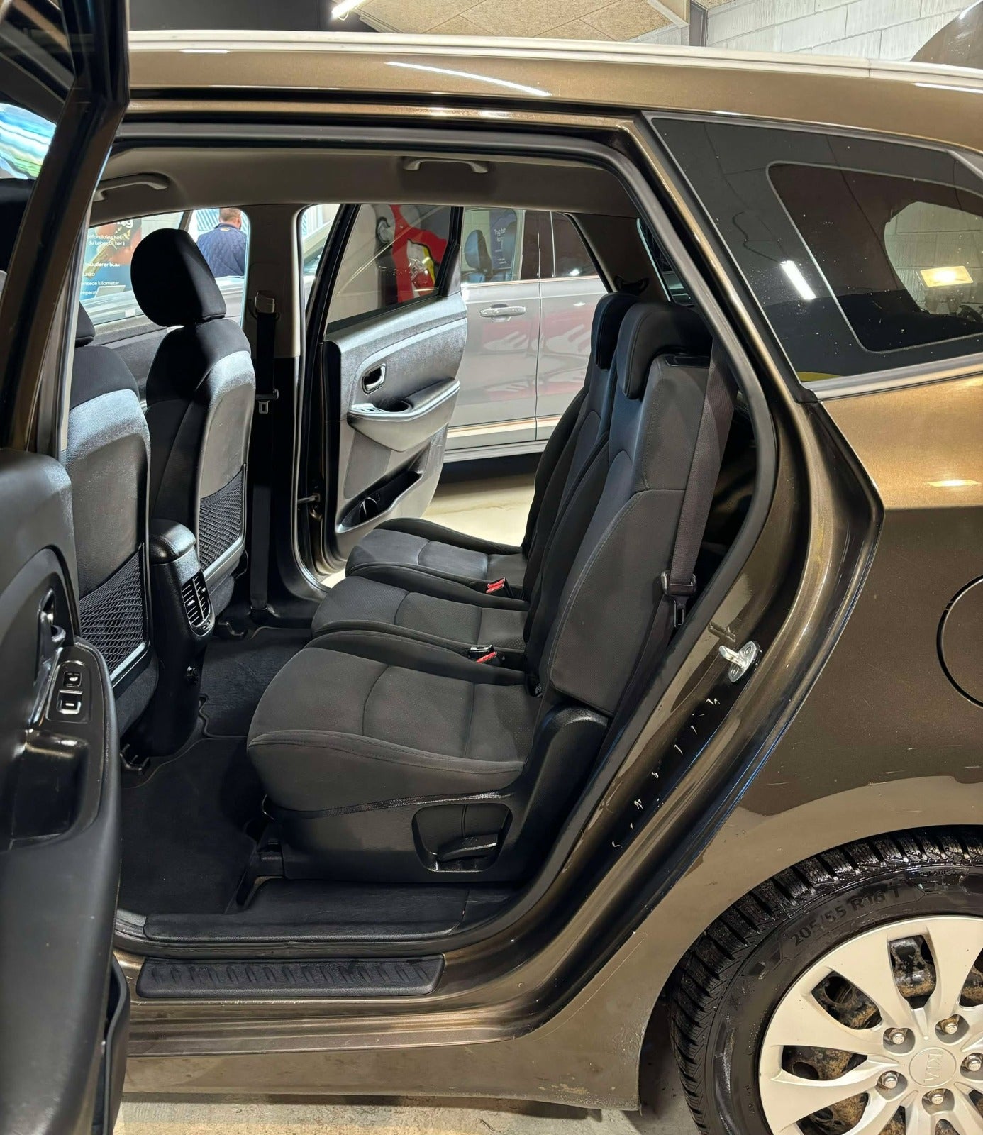 Billede af Kia Carens 1,7 CRDi 115 Family 7prs
