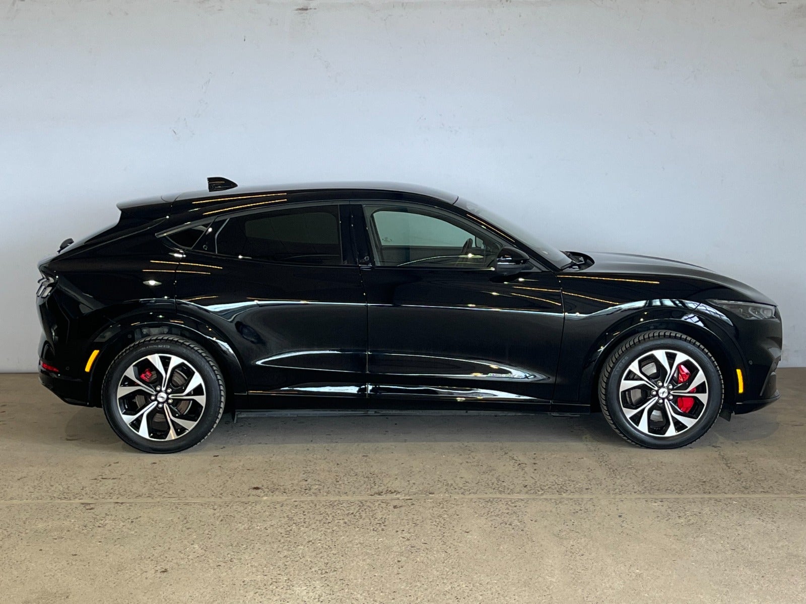 Ford Mustang Mach-E Extended Range AWD