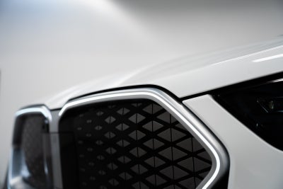 BMW iX2 eDrive20 Fully Charged M-Sport