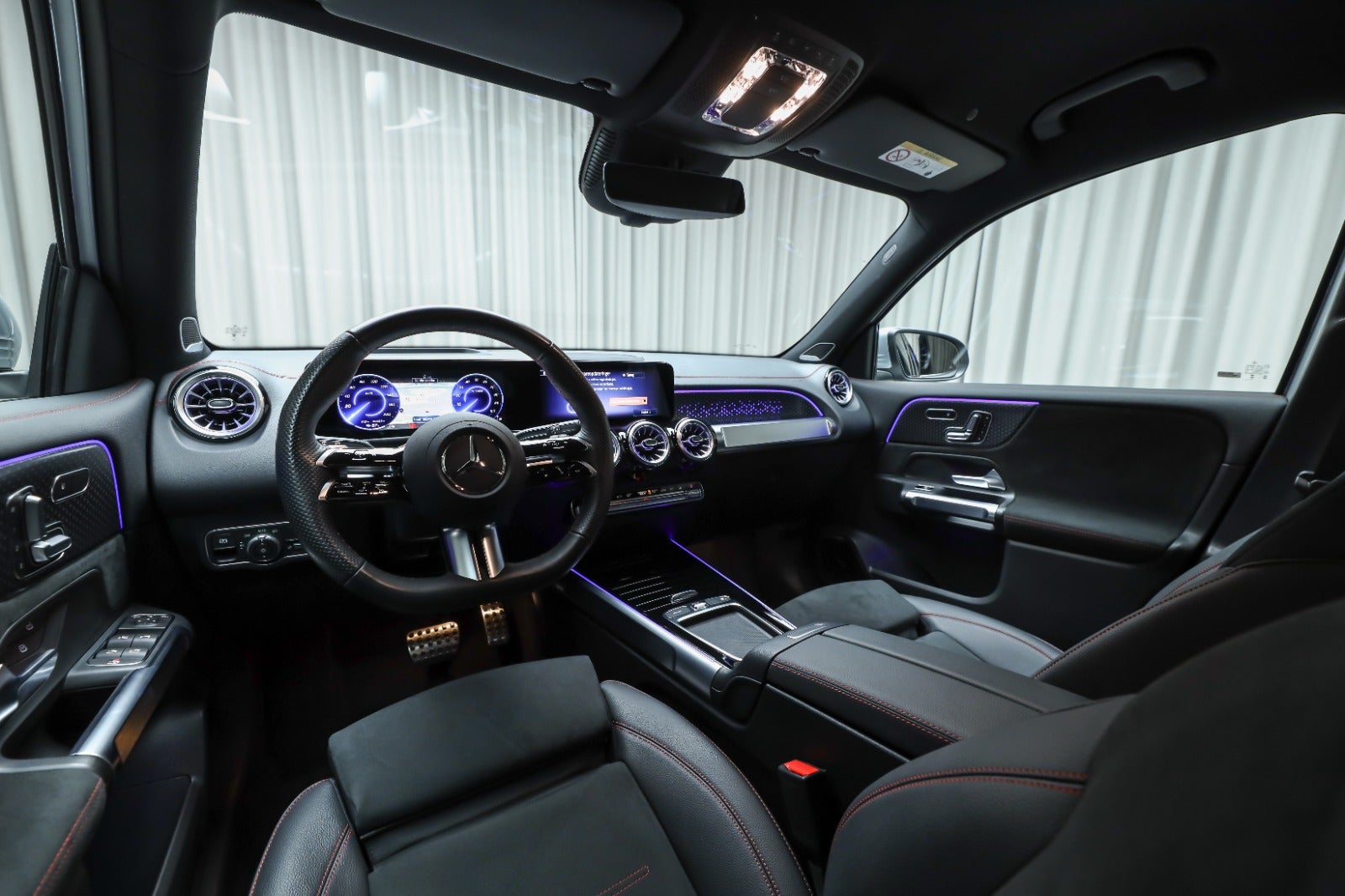 Mercedes-Benz EQB 250+ (4/8)
