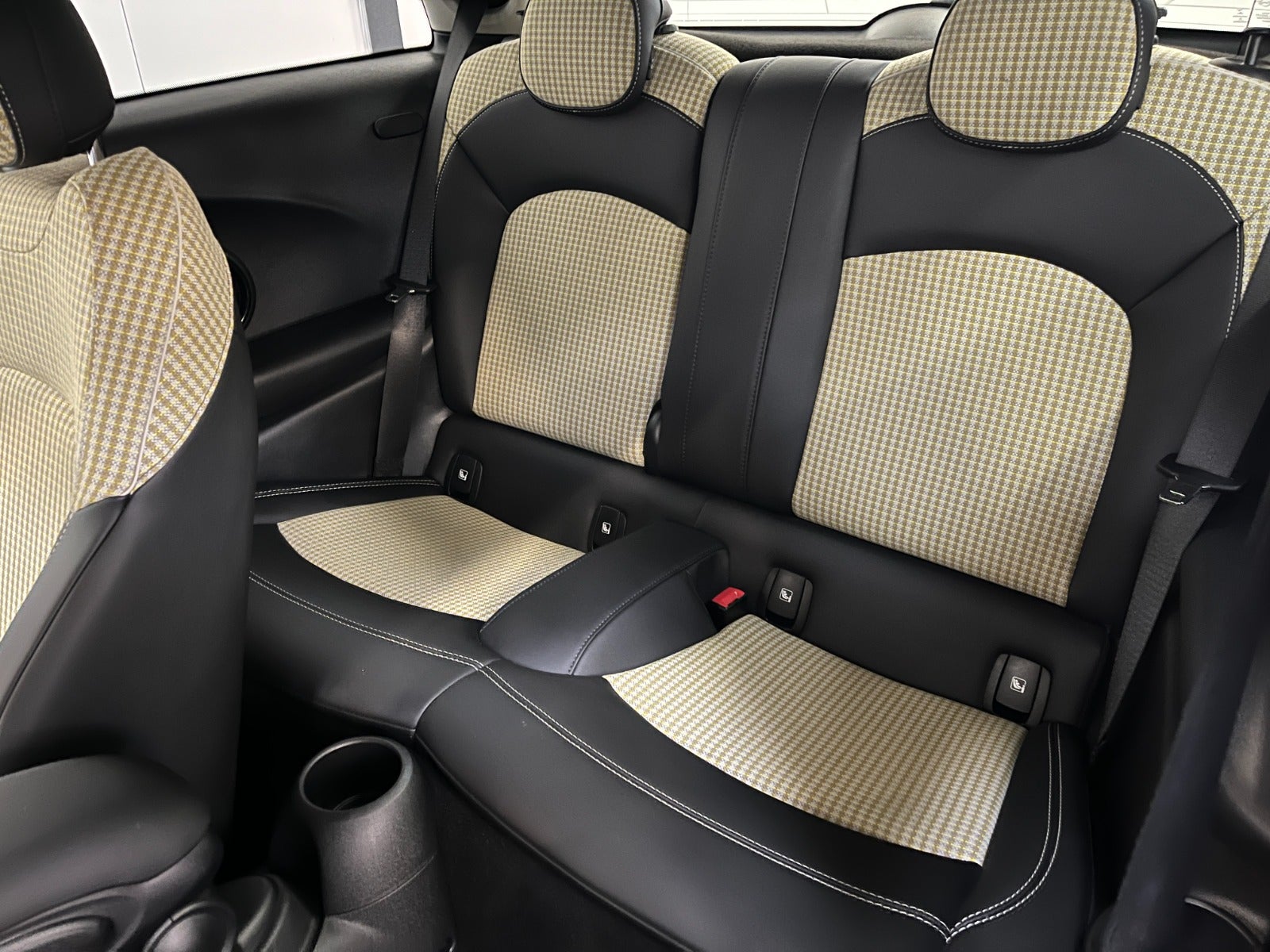 MINI Cooper SE Trim M