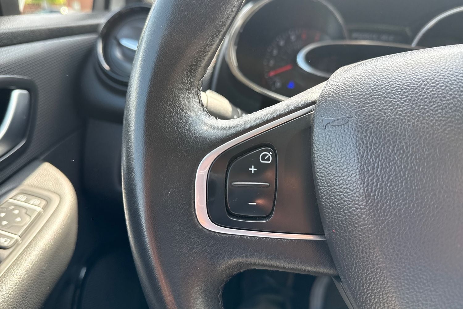 Billede af Renault Clio IV 0,9 TCe 90 Zen Sport Tourer