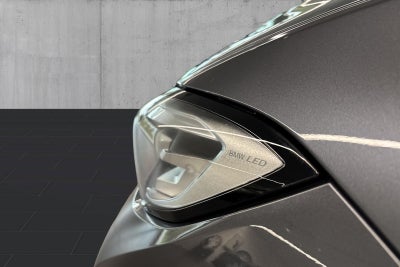 BMW 330e Touring Sport Line aut.