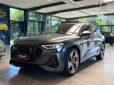 Audi e-tron 55 S-line quattro 5d
